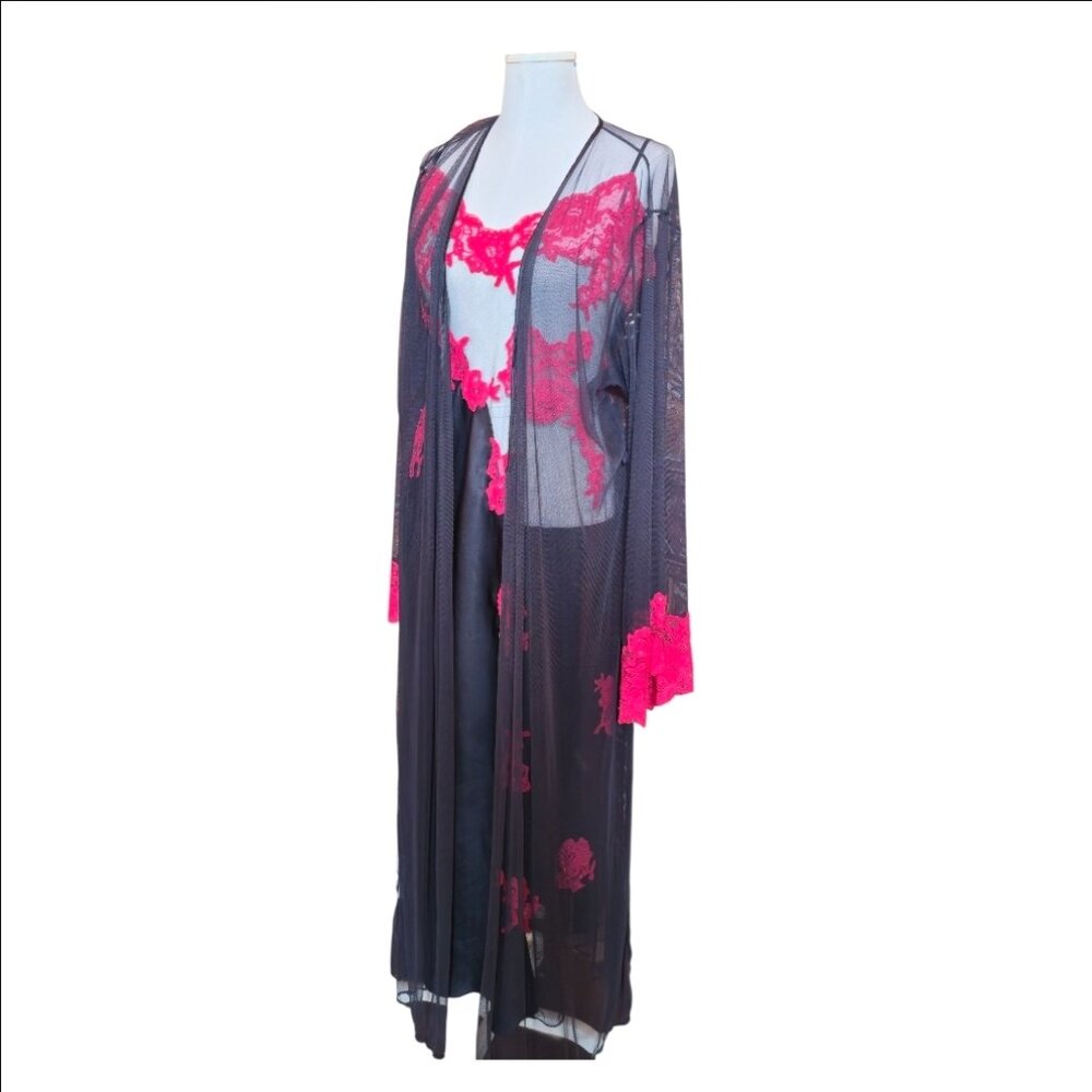 Fredericks of Hollywood vintage silk gown with matching peignoir size XL